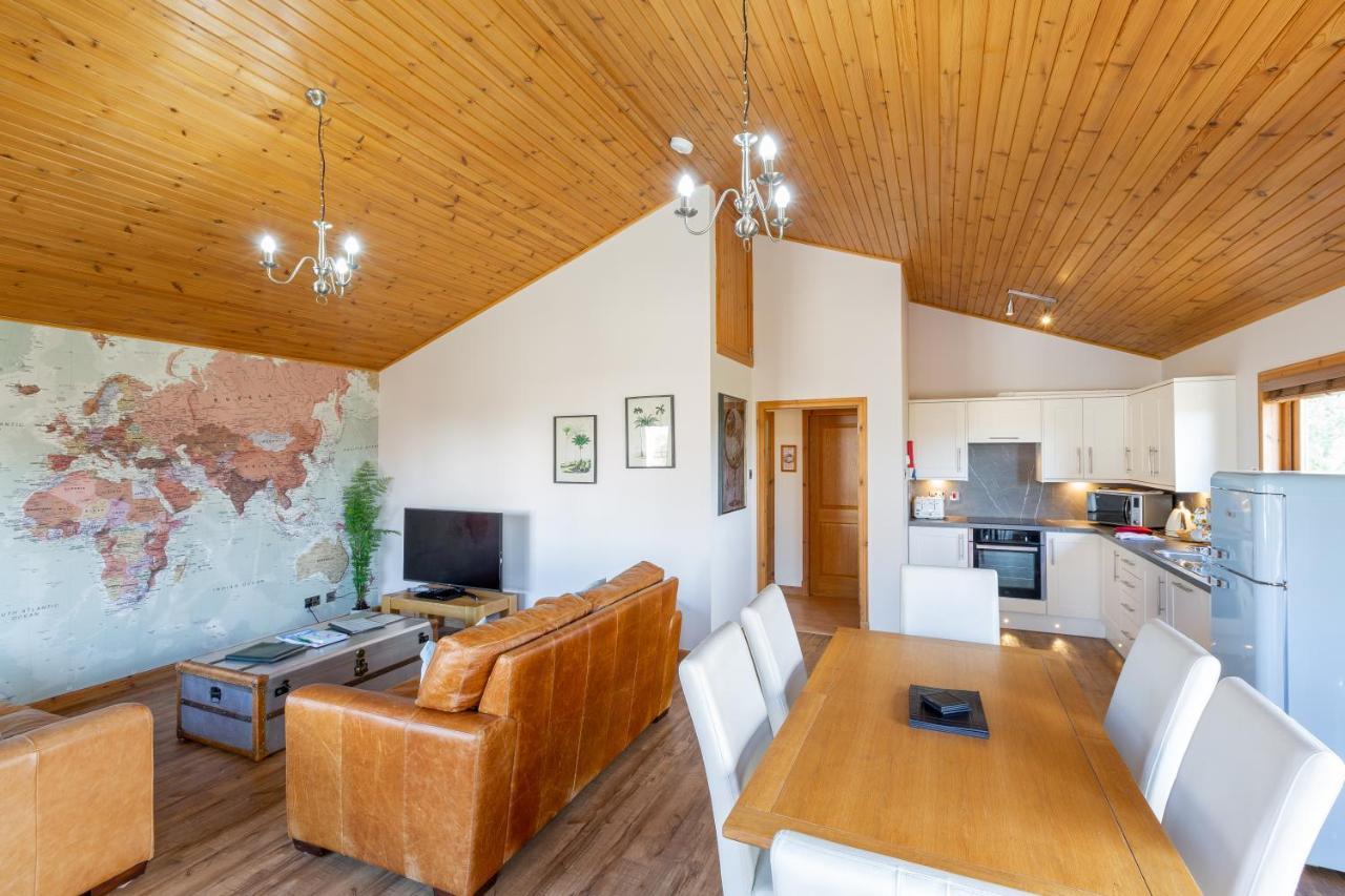 Douglas Fir Lodge With Hot Tub クーパー エクステリア 写真