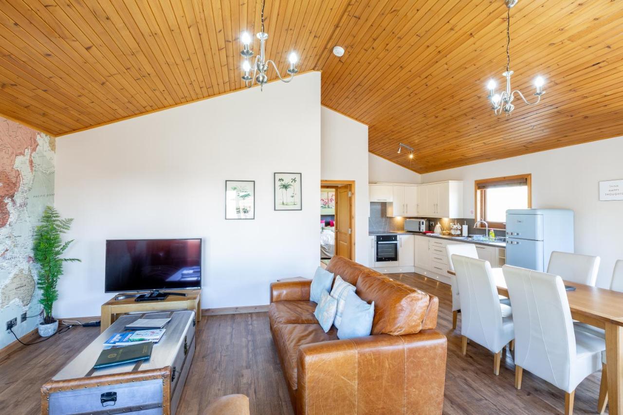 Douglas Fir Lodge With Hot Tub クーパー エクステリア 写真